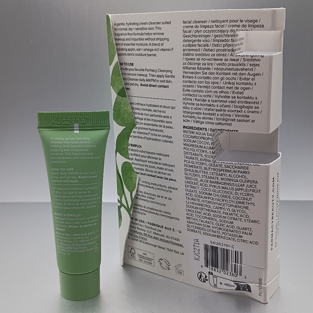 5 For $25 Item🌸 Farmacy Green Clean Gentle Creamy Cleanser - Picture 2 of 2